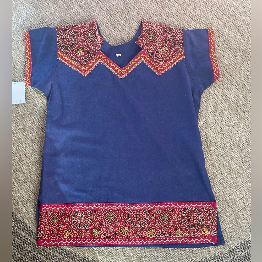 vintage artisanal kurti w/ mirror work embroidery short sleeve adult petite kid - Picture 5 of 7